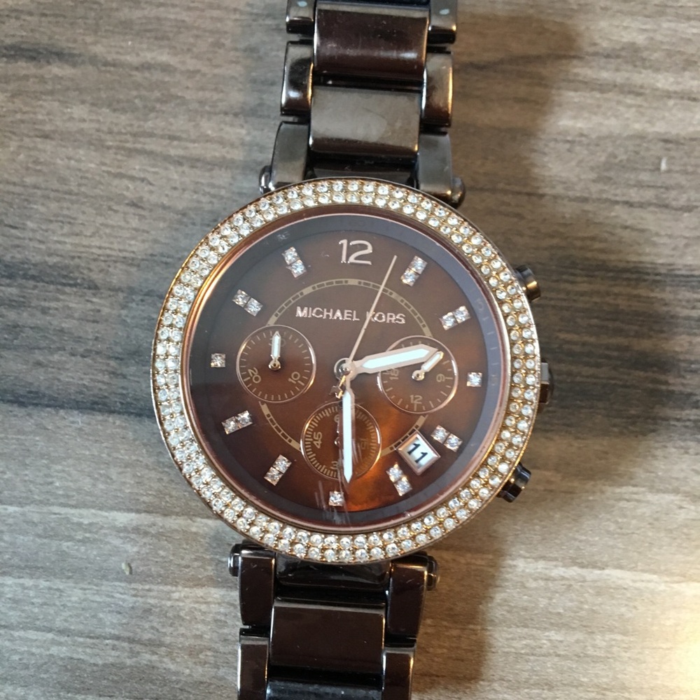 Michael Kors MK-5578 women’s rose gold watch